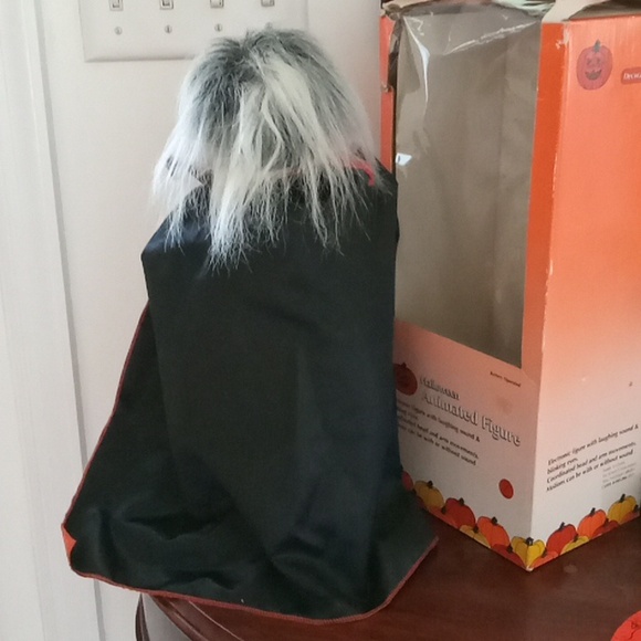 Vintage Animated Vampire Figure by Pumpkin Time - Picture 5 of 10